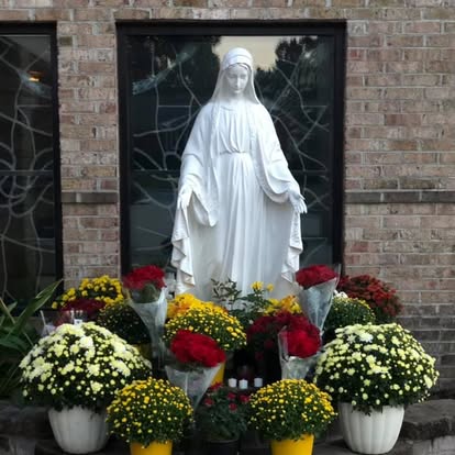outdoor Mary